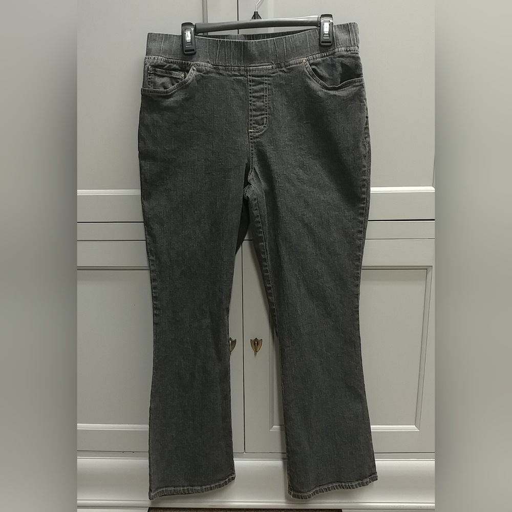 Real Size Jeans Women's Large 12-14 Average Black Denim Pull On Boot Cut Pants